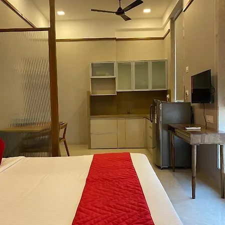 Theory9 Premium Service Apartments Khar Mumbai Exterior photo