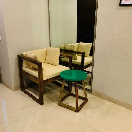 Theory9 Premium Service Apartments Khar Mumbai Exterior photo